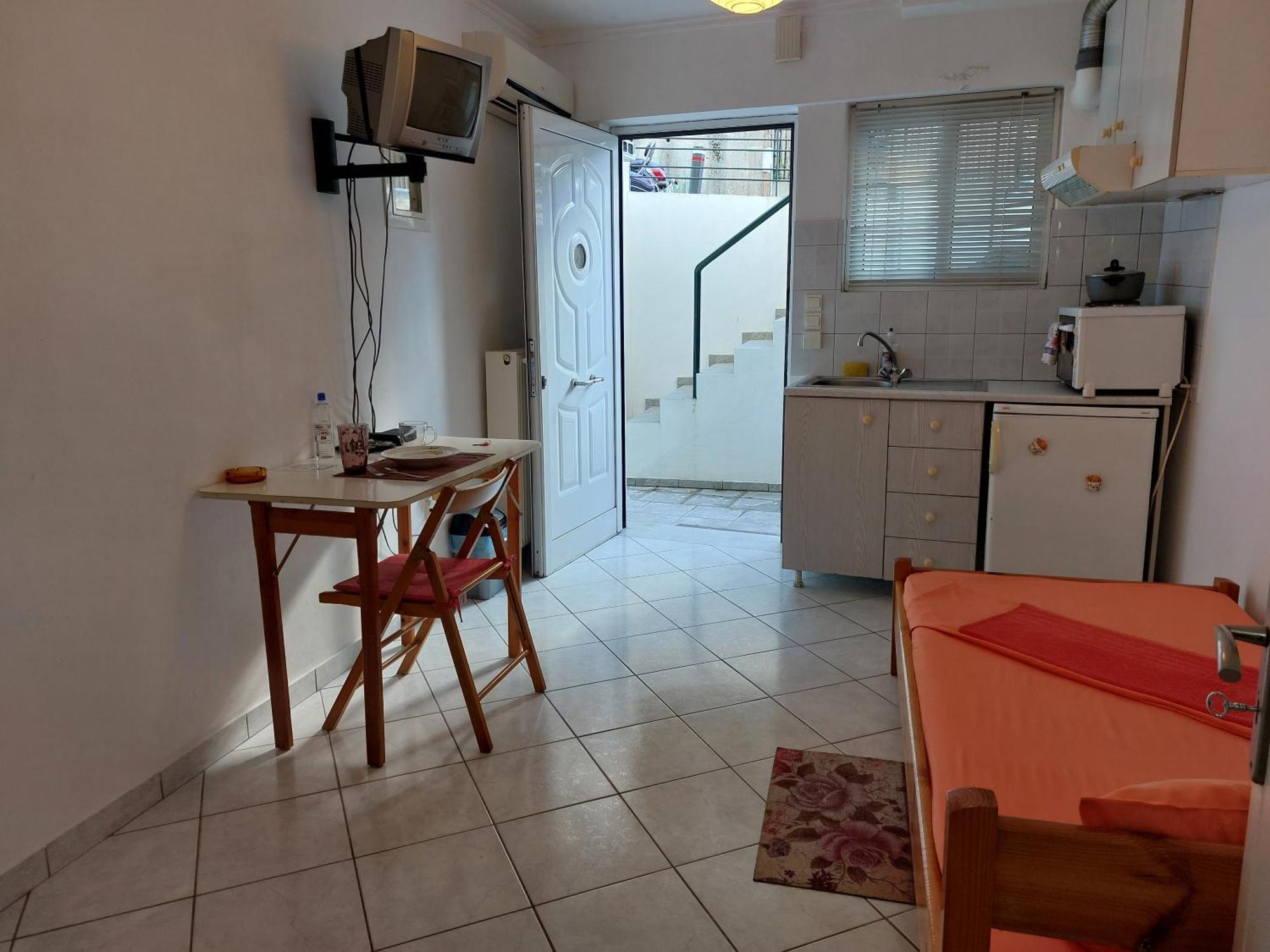 Apartment ανεξάρτητη γκαρσονιέρα κοντά στο κέντρο της πάτρας